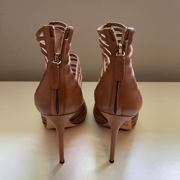 Gucci heels. - Picture 4 of 5